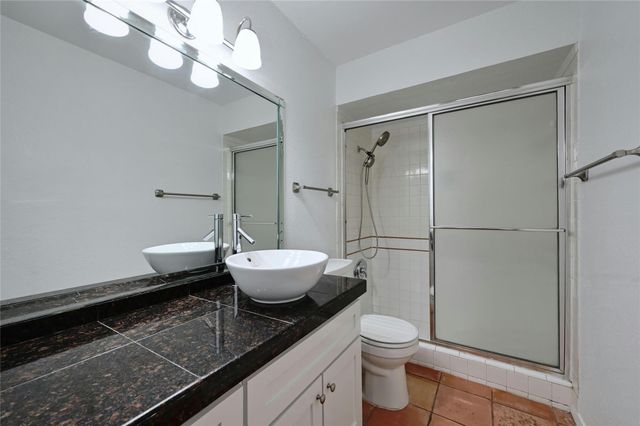 6637 Valleyside RD, Austin, TX 78731