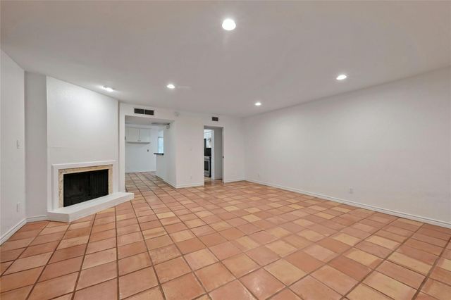 6637 Valleyside RD, Austin, TX 78731