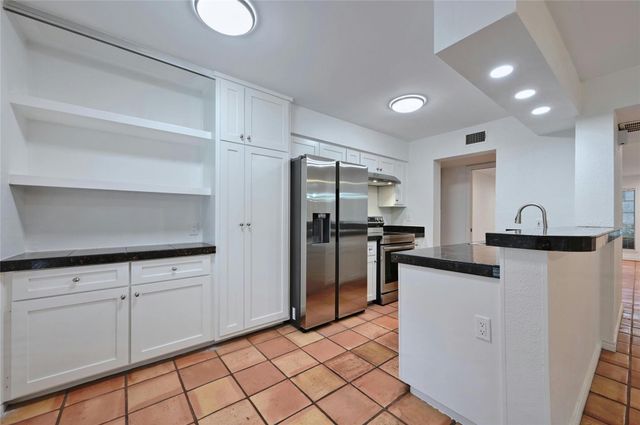 6637 Valleyside RD, Austin, TX 78731