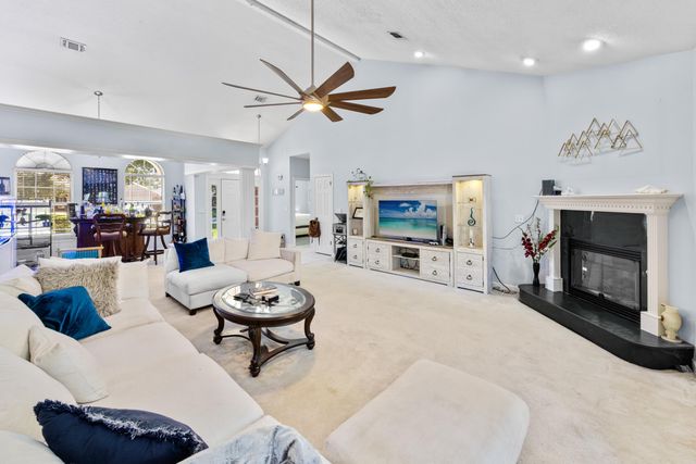 2809 Lee Trevino Court, Shalimar, FL 32579