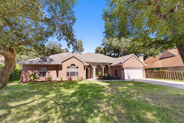 2809 Lee Trevino Court, Shalimar, FL 32579