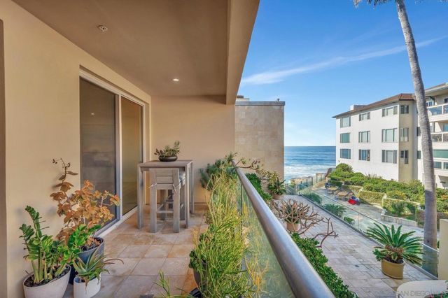 202 Coast Blvd 8, La Jolla, CA 92037