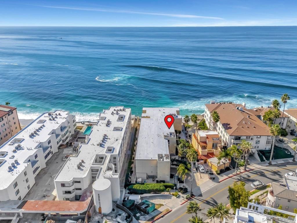 Image 23 of property listing at 202 Coast Blvd 8, La Jolla, CA 92037
