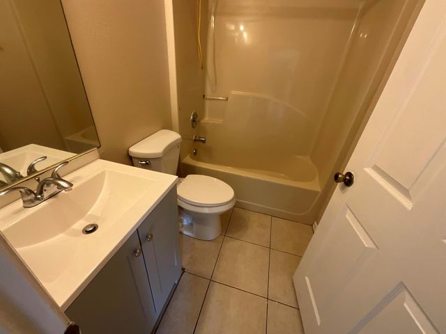 1002 SW Romaine Lane, Port St Lucie, FL 34953