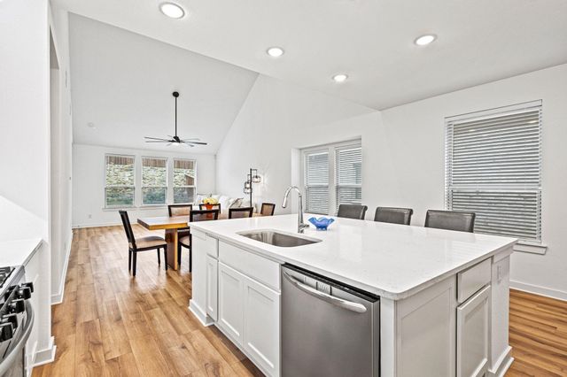 3952 Oak Creek Circle, Denison, TX 75020