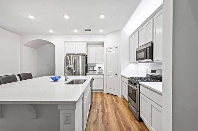 3952 Oak Creek Circle, Denison, TX 75020