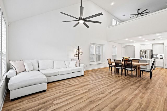 3952 Oak Creek Circle, Denison, TX 75020