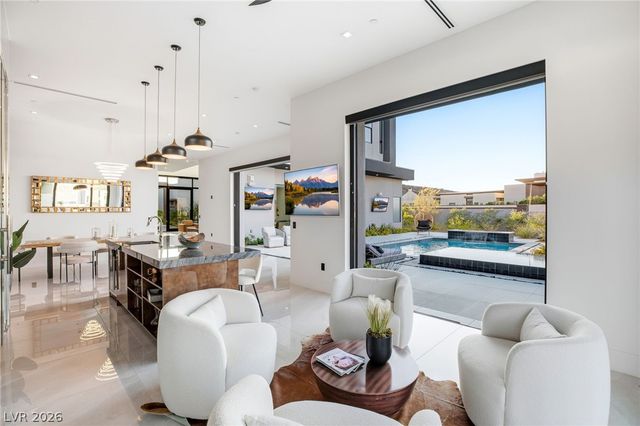 14 SANCTUARY PEAK Court, Henderson, NV 89012