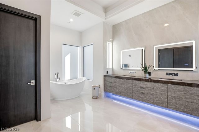 14 SANCTUARY PEAK Court, Henderson, NV 89012