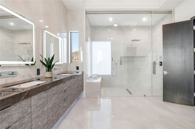 14 SANCTUARY PEAK Court, Henderson, NV 89012
