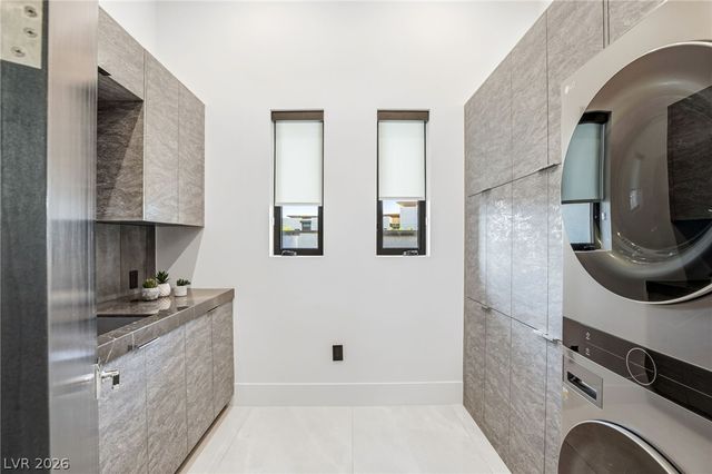 14 SANCTUARY PEAK Court, Henderson, NV 89012