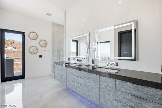 14 SANCTUARY PEAK Court, Henderson, NV 89012