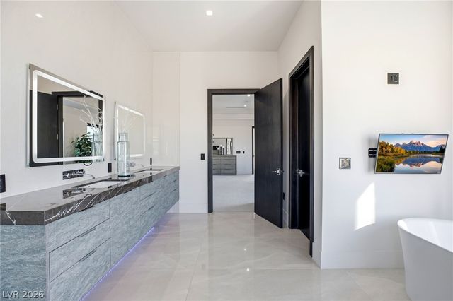 14 SANCTUARY PEAK Court, Henderson, NV 89012