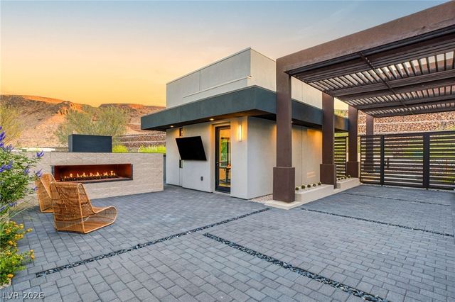 14 SANCTUARY PEAK Court, Henderson, NV 89012