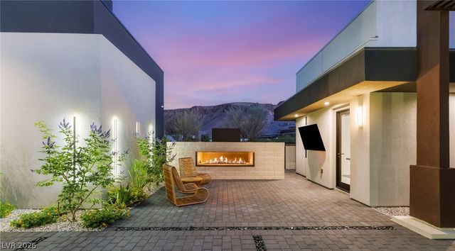 14 SANCTUARY PEAK Court, Henderson, NV 89012