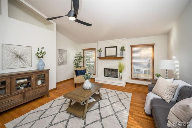 6843 Coffee Springs Drive S, St Louis, MO 63129