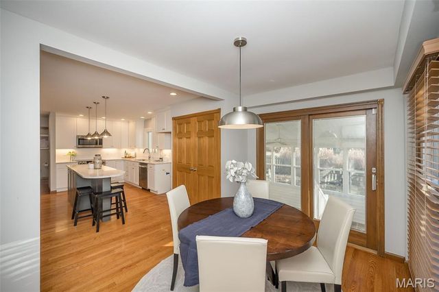 6843 Coffee Springs Drive S, St Louis, MO 63129