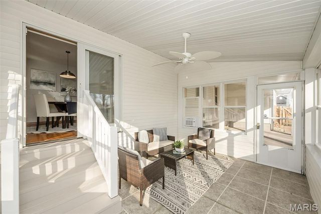 6843 Coffee Springs Drive S, St Louis, MO 63129