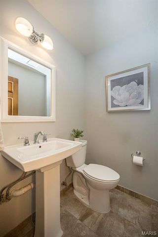 6843 Coffee Springs Drive S, St Louis, MO 63129