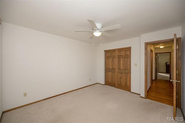 6843 Coffee Springs Drive S, St Louis, MO 63129