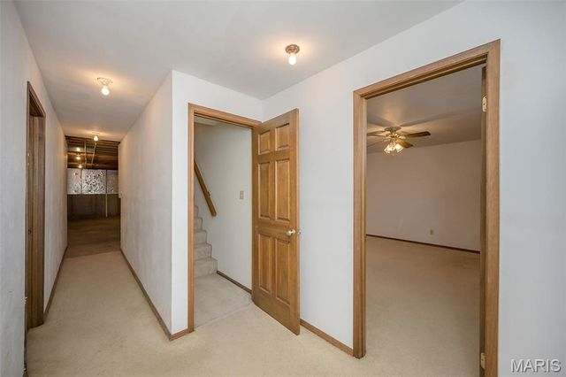 6843 Coffee Springs Drive S, St Louis, MO 63129