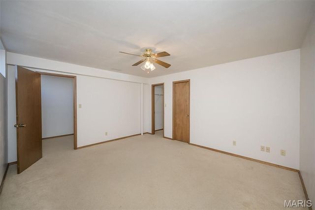 6843 Coffee Springs Drive S, St Louis, MO 63129