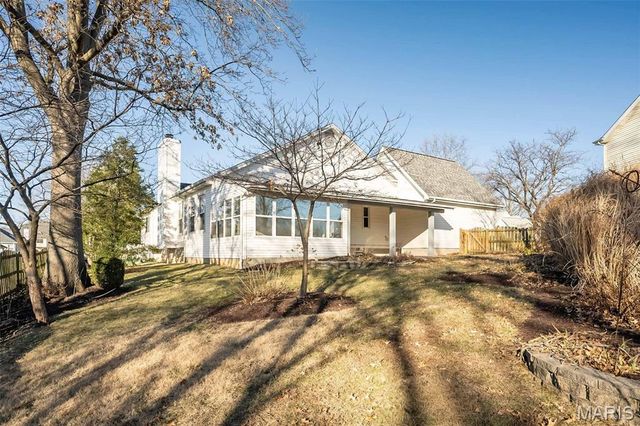 6843 Coffee Springs Drive S, St Louis, MO 63129