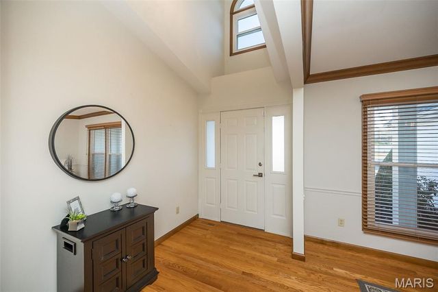 6843 Coffee Springs Drive S, St Louis, MO 63129