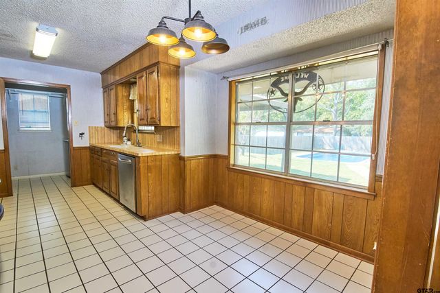 5505 Nimitz St, Tyler, TX 75704