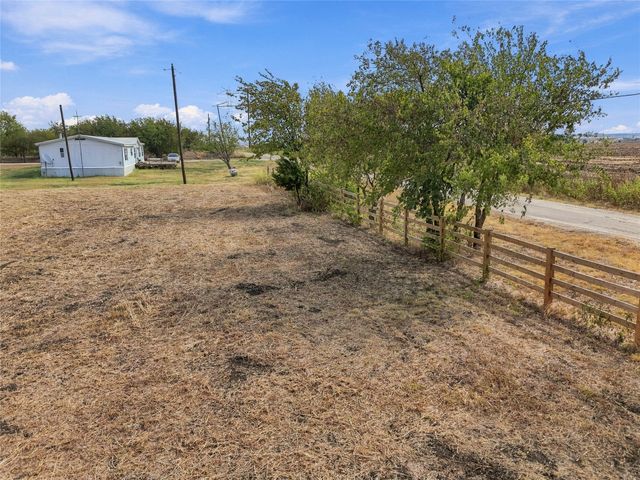 18525 County Road 620, Venus, TX 76084