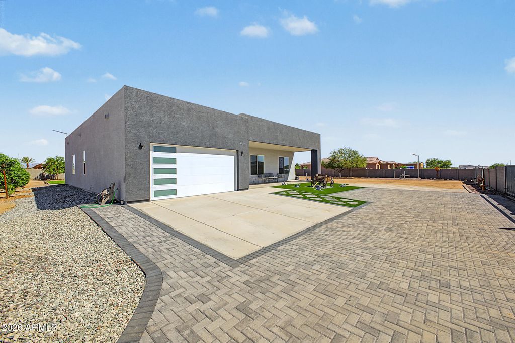 21426 W ROBERTA Drive, Wittmann, AZ 85361 — photo 2
