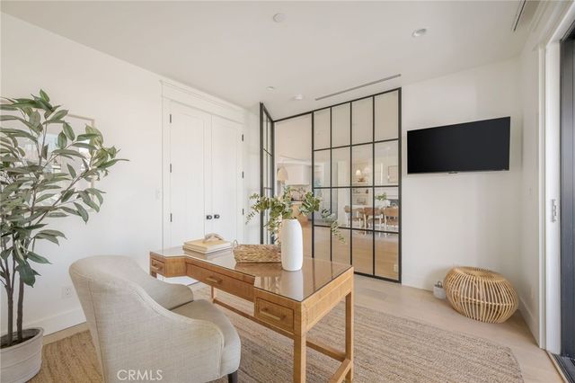 153 Granada Avenue, Long Beach, CA 90803