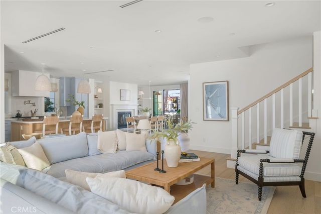 153 Granada Avenue, Long Beach, CA 90803