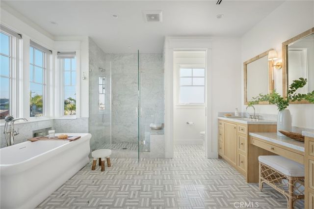 153 Granada Avenue, Long Beach, CA 90803