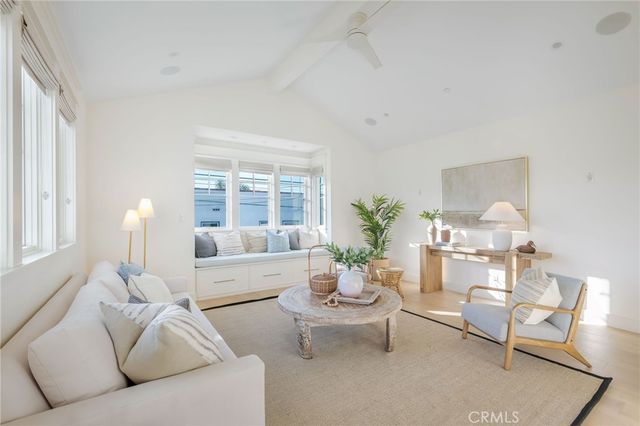 153 Granada Avenue, Long Beach, CA 90803