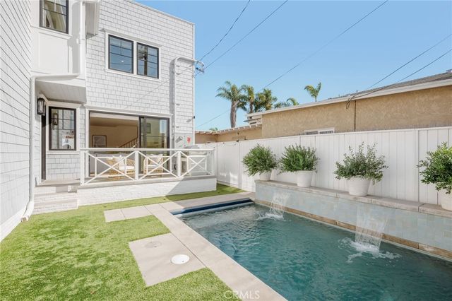 153 Granada Avenue, Long Beach, CA 90803