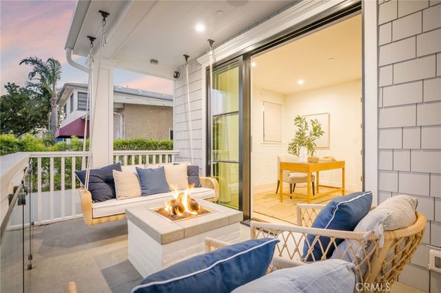 153 Granada Avenue, Long Beach, CA 90803