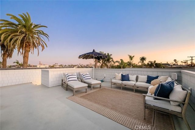 153 Granada Avenue, Long Beach, CA 90803