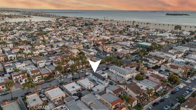 153 Granada Avenue, Long Beach, CA 90803