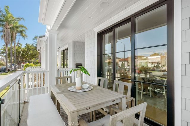 153 Granada Avenue, Long Beach, CA 90803