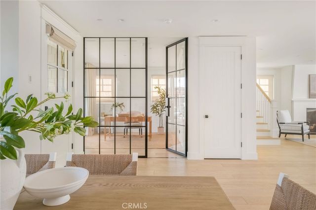 153 Granada Avenue, Long Beach, CA 90803