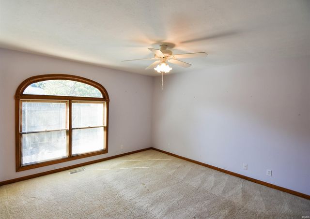 6015 E Walnut Street, Evansville, IN 47715