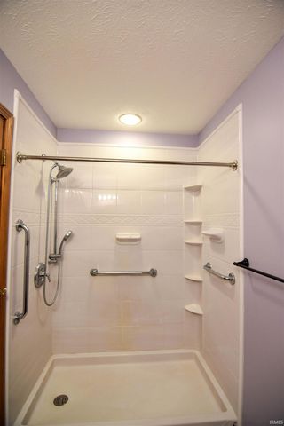 6015 E Walnut Street, Evansville, IN 47715