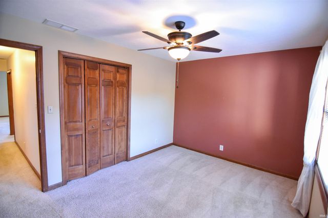 6015 E Walnut Street, Evansville, IN 47715