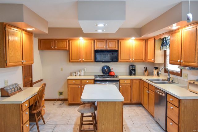 6015 E Walnut Street, Evansville, IN 47715