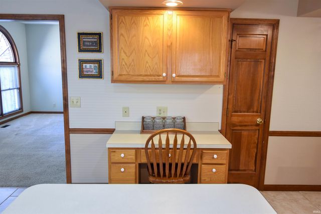6015 E Walnut Street, Evansville, IN 47715