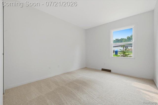 5608 Clinton River Drive, Waterford Charter Township, MI 48327