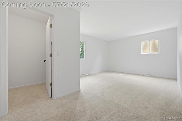 5608 Clinton River Drive, Waterford Charter Township, MI 48327
