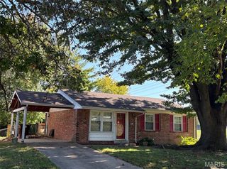 2064 Northern Limits Drive, Florissant, MO 63031