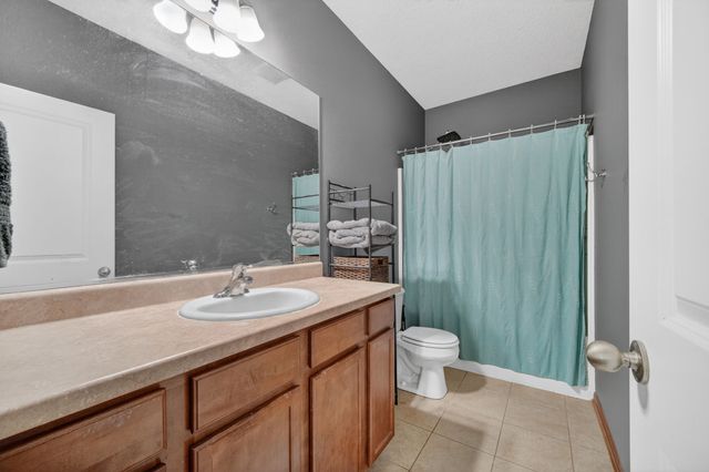 2702 NE Oak Drive 8, Ankeny, IA 50021